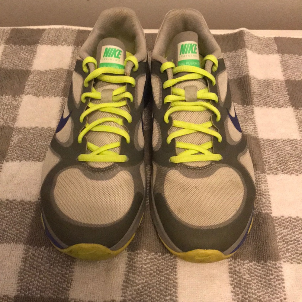 Womens Nike dual fusion trainers